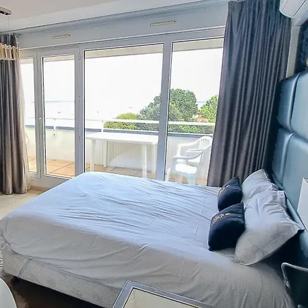 Le Trianon Ξενοδοχείο με διαμερίσματα Αρασόν