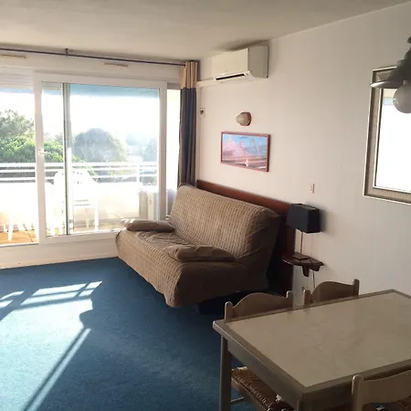 Ξενοδοχείο με διαμερίσματα Le Trianon 3*