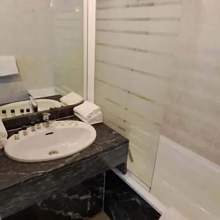 Ξενοδοχείο με διαμερίσματα Le Trianon 3*