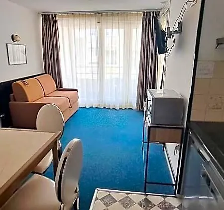 מלון דירות Le Trianon