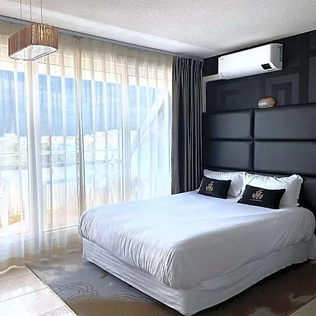 Le Trianon Apartmanhotel 3*