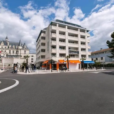 Aparthotel Le Trianon 3*