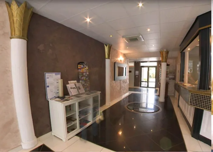 Le Trianon Aparthotel