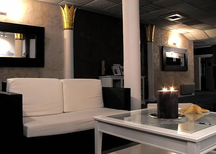 Le Trianon Aparthotel 3*